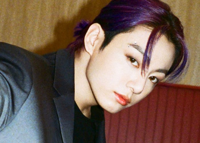 BTS’ Jungkook says watching Ariana Grande perform live “really stayed” with him img