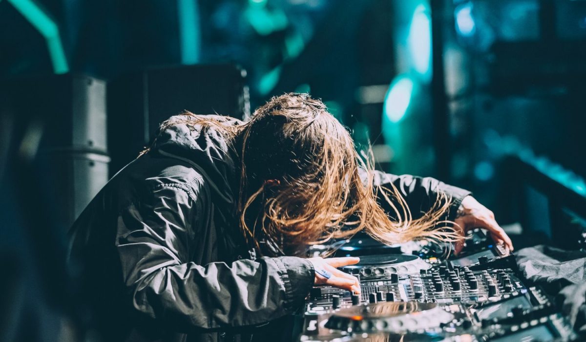 1788-L continues string of heady French house-inspired releases with ‘HI-TECH’ img
