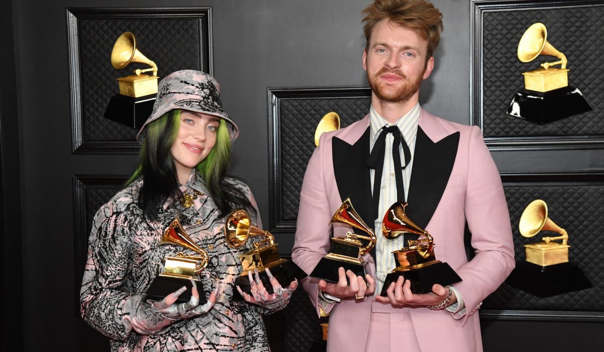 Finneas addresses Billie Eilish troll accounts for “posting relentless lies” img