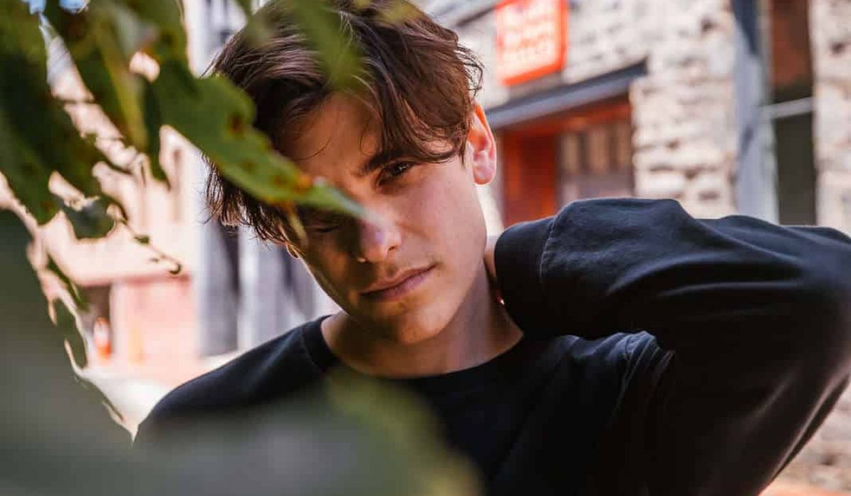 Audien Returns To Progressive Home Sound With “Want It Was You” img