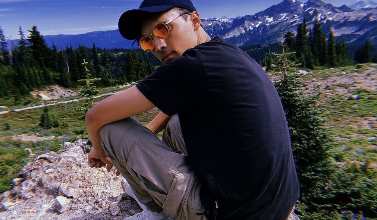 Premiere: A-BO provides Zeds Useless’s ‘misplaced birds’ a hypnotizing remix img
