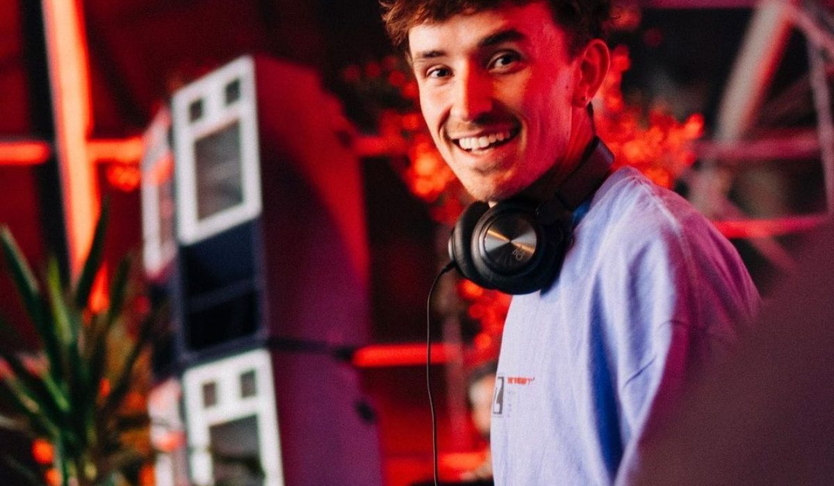 Ross From Mates shares anticipated ID ‘The Daisy’ forward of latest LP ‘Tread’ – Dancing Astronaut img