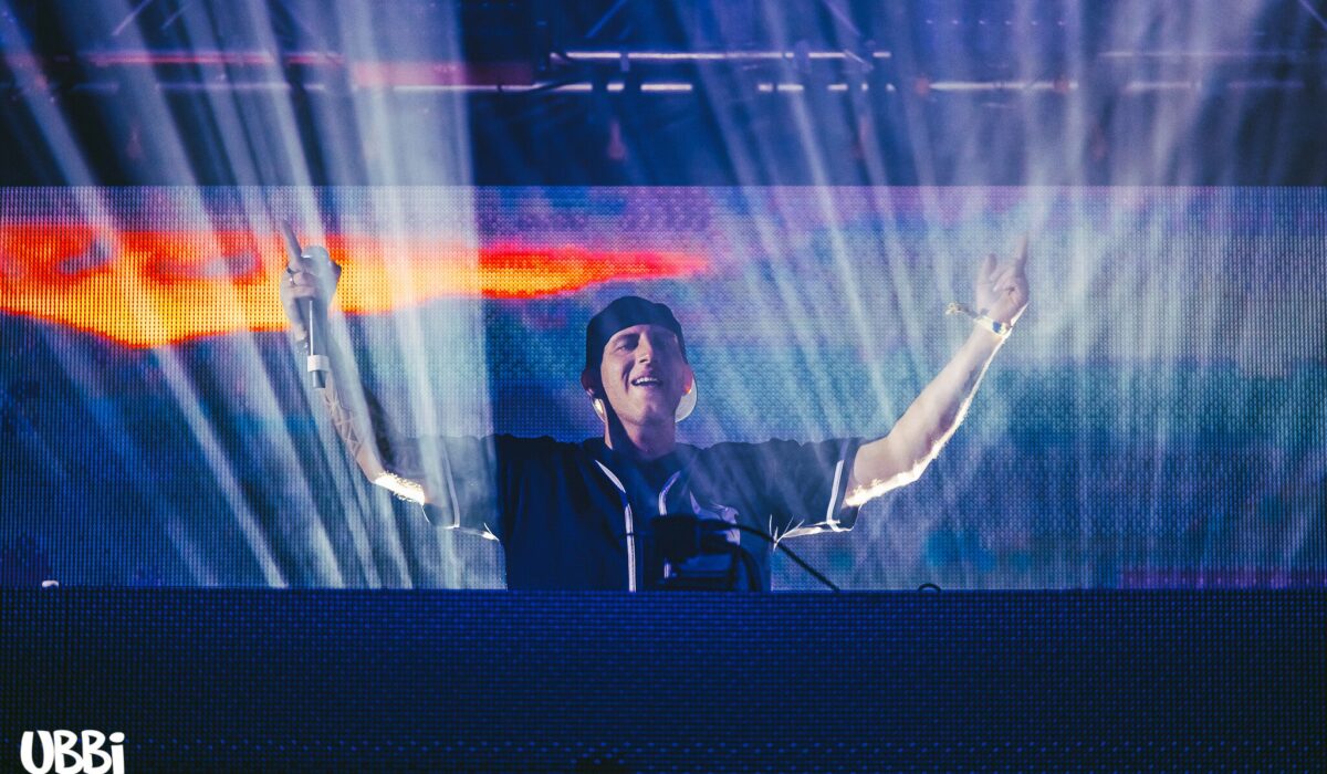 Illenium Reveals Deluxe Version Of “Fallen Embers” With 5 New Songs, Together with 30STM Collab img