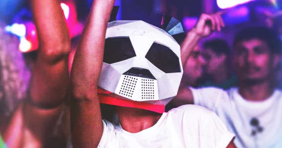 Pink Panda & Sundown Strippers go sky excessive, revamping 2005 membership traditional ‘Falling Stars (2022)’ img