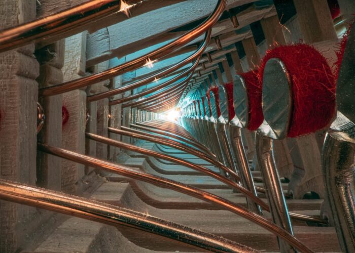 This Pictures Collection Transforms the Interiors of Devices Into Beautiful Structure img