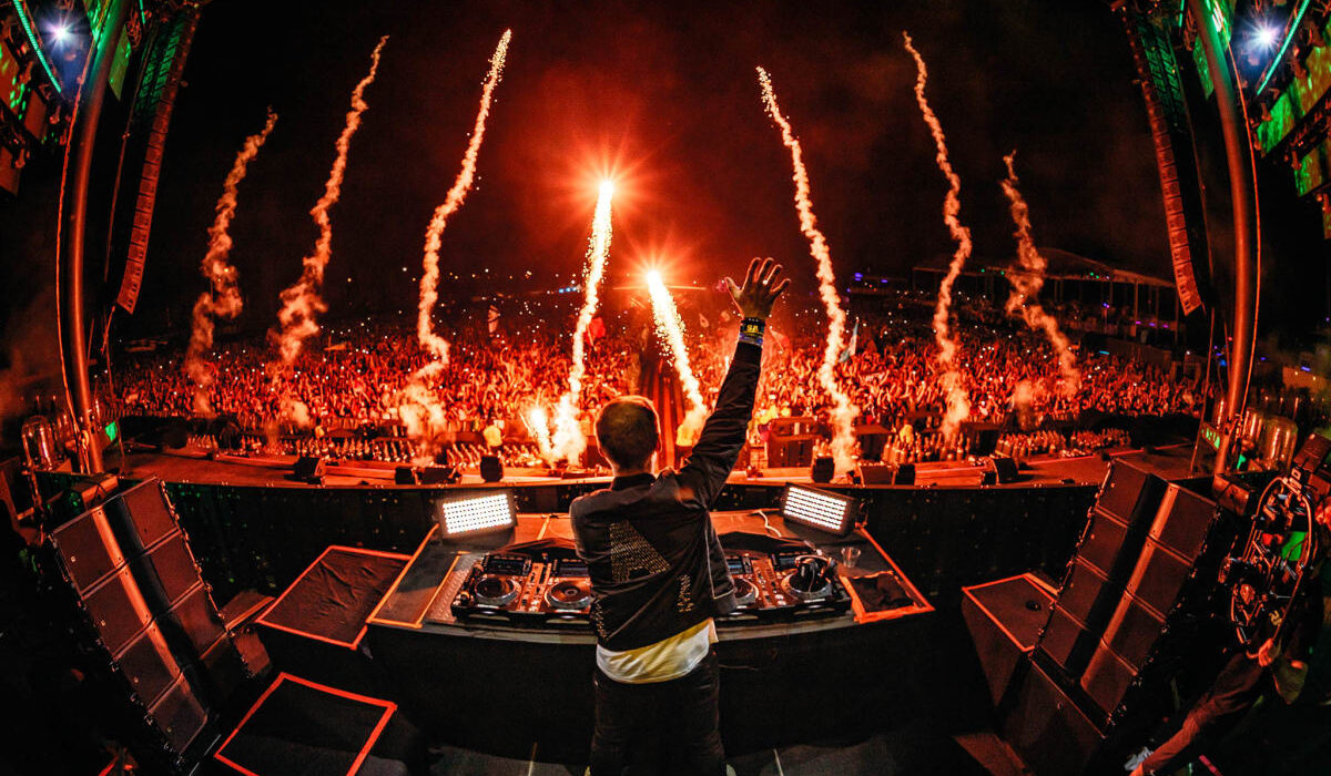 Armin van Buuren Wants to Soundtrack Your V-Day Date Night img