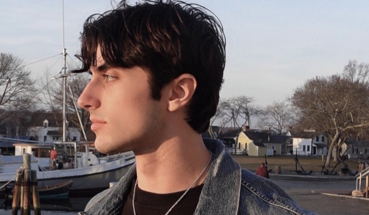 Christian Locke Rises Above on the Confident Stance of ‘Look at Me Now’ img