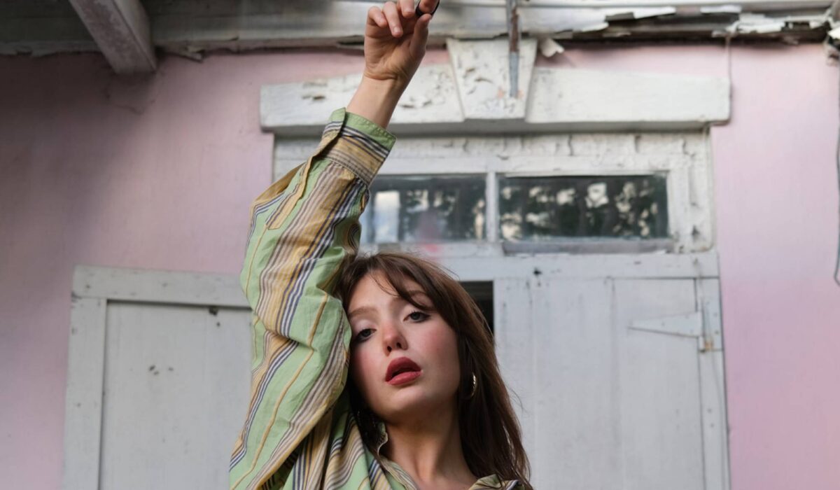 Dave Stewart mentee Faye Fantarrow shares single ‘AWOL’ img