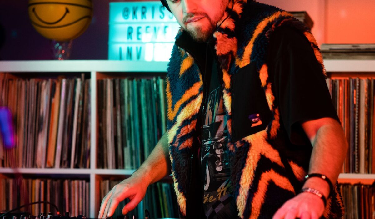 Kriss Reeve and Joxion Collab Push Boundaries With Bass House img
