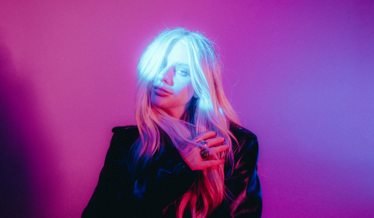 ROSSY announces her first-ever headline tour with Brownies & Lemonade img