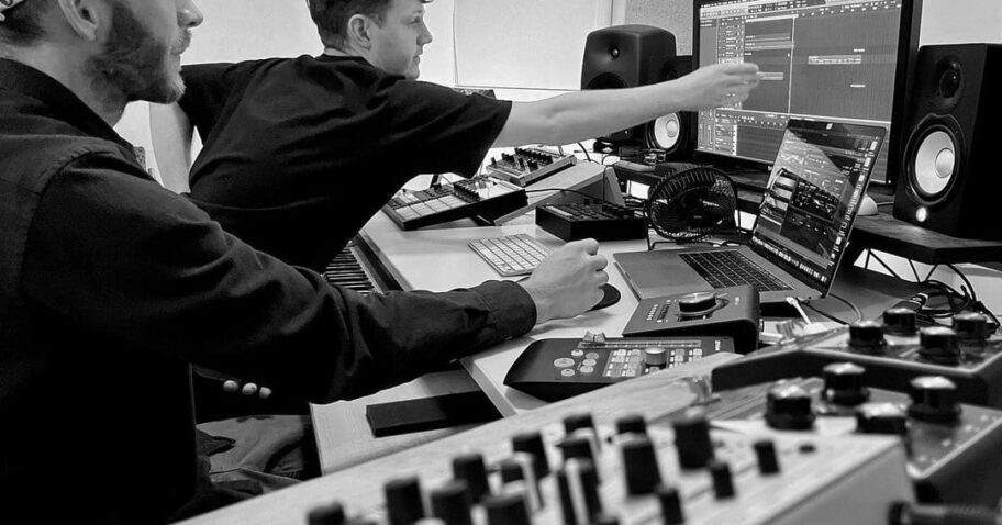 A Haunting Neo-Classical Album Has Dropped On Martin Garrix's STMPD RCRDS: Listen img