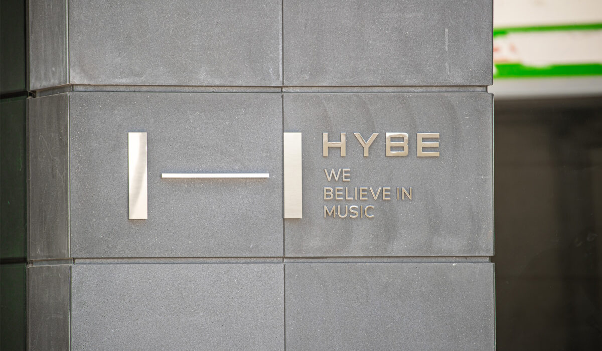 HYBE to discontinue acquisition of SM Entertainment img