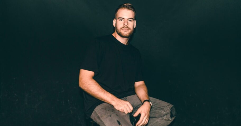 Listen to NITTI's Official "Sex On Fire" Remix for Kings of Leon img