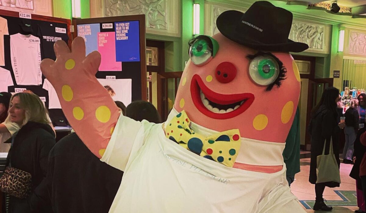 Mr Blobby joins Self Esteem on stage at Hammersmith gig img