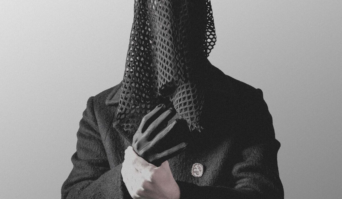 The Mysterious Modapit Reveals “Falling In Love,” the 2nd single off their forthcoming debut LP img
