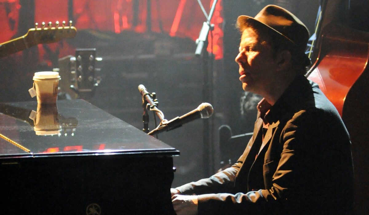 Tom Waits’ debut album ‘Closing Time’ set for 50th anniversary reissue img