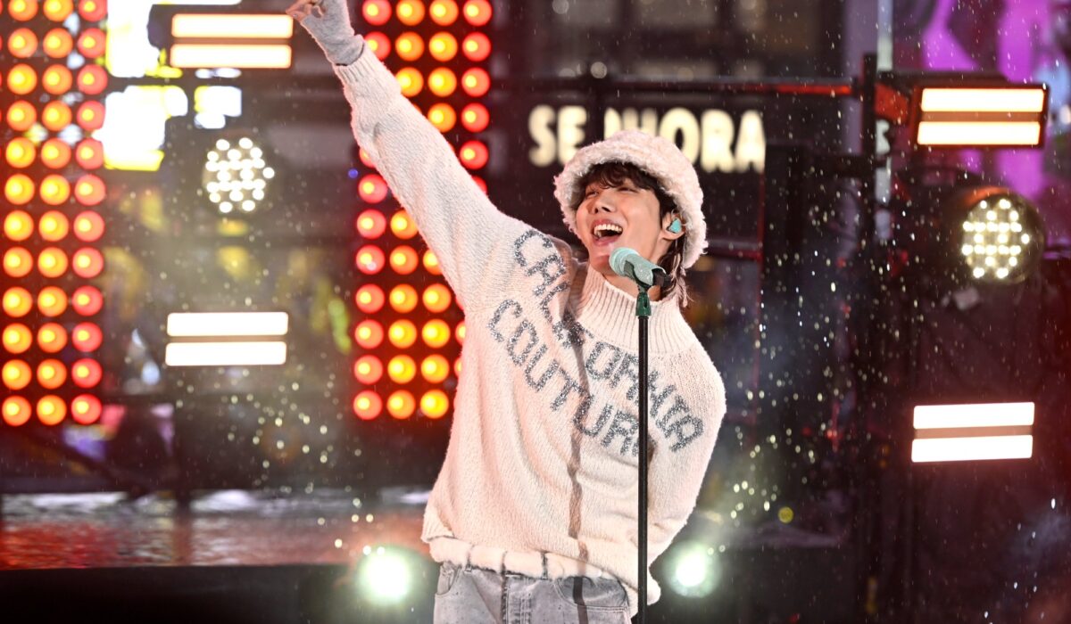 Watch J-hope perform solo medley of BTS’ ‘Dynamite’ and ‘Butter’ img