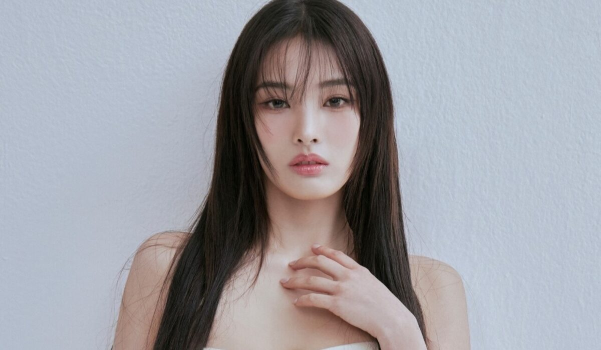 Ex-NMIXX member Jinni signs with new agency img