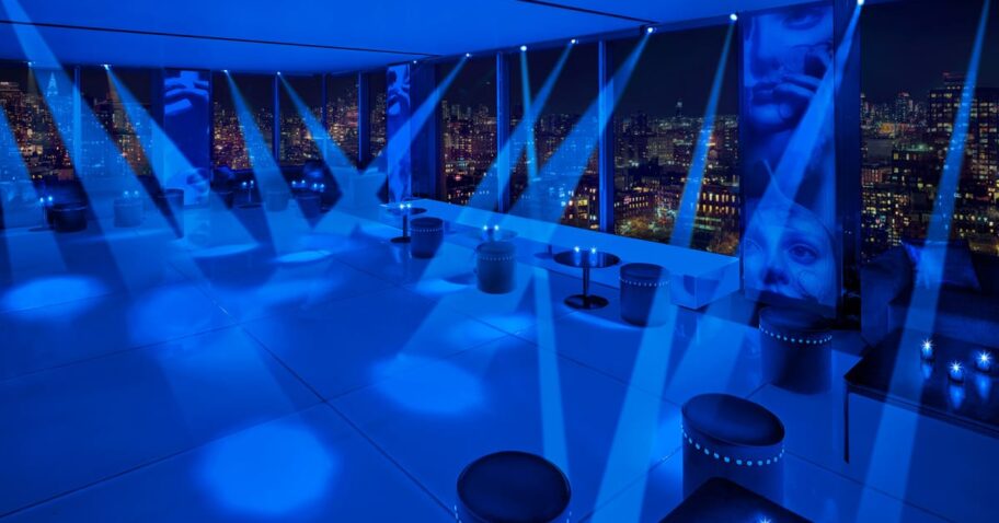 Immersive "Microclub" Opens In Manhattan With Panoramic NYC Skyline Views img