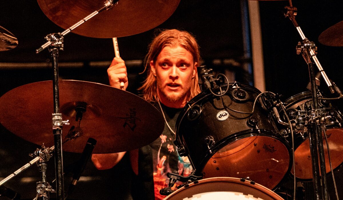 Queen’s Roger Taylor responds to rumours of son Rufus becoming Foo Fighters’ new drummer img