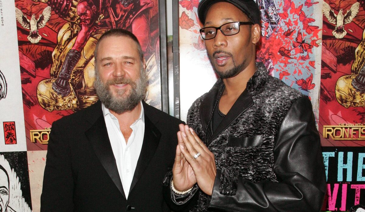 RZA joins Russell Crowe on stage at his Australian pub show img