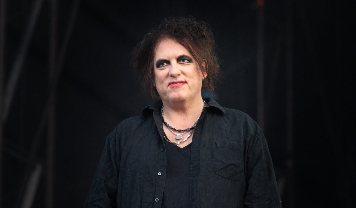 The Cure’s Robert Smith mocks Coronation of King Charles III img