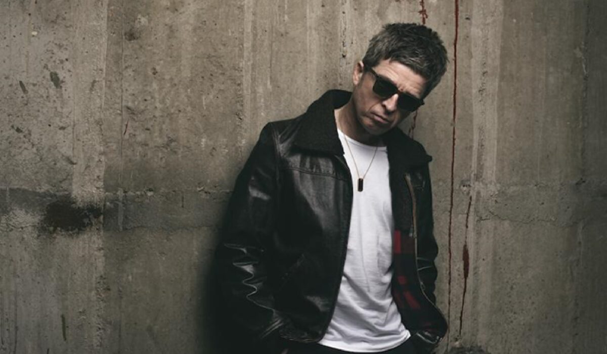 Noel Gallagher points out the “flaws” on all Oasis and his solo albums img