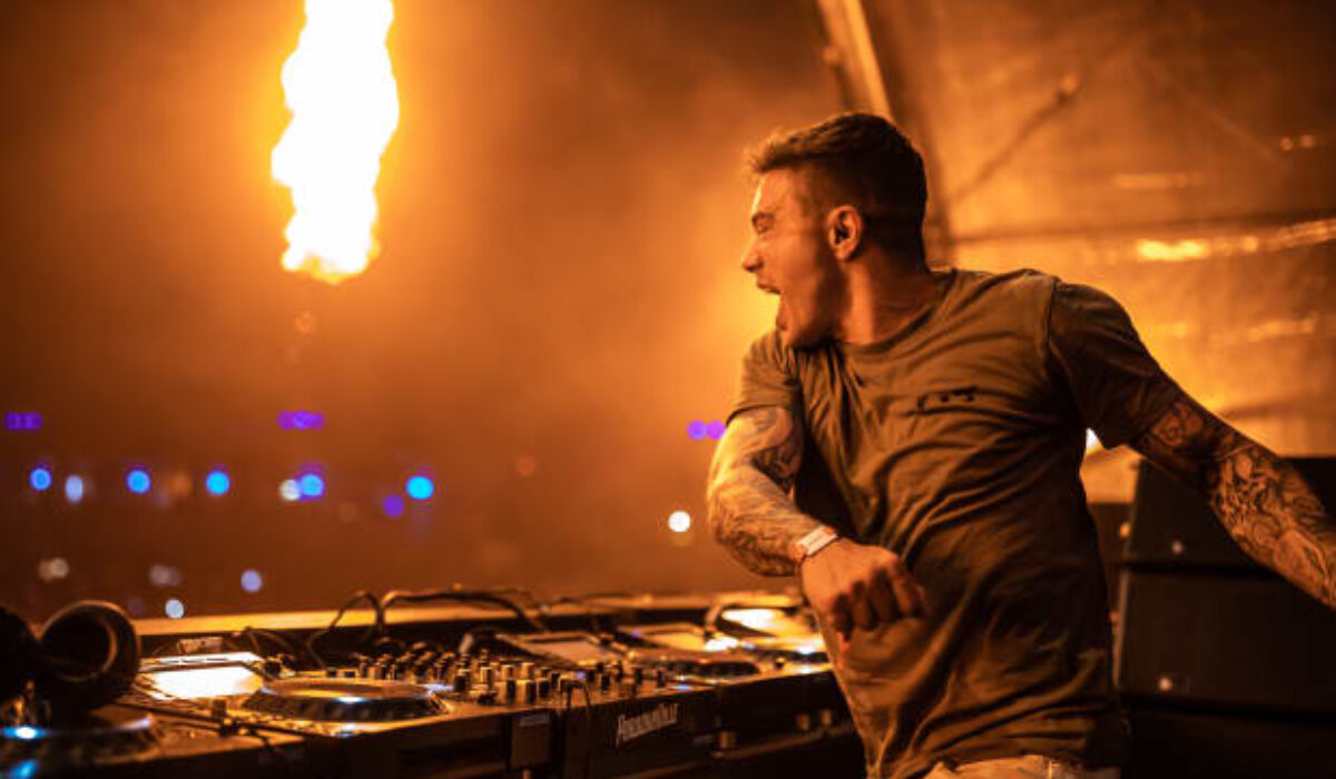 "An Insane Rollercoaster Ride": Headhunterz and D-Block & S-te-Fan Discuss Hardstyle's Evolution img