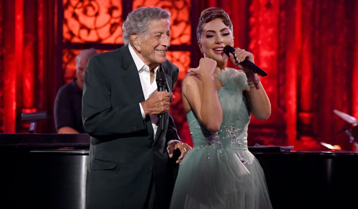 Fans share clip of Lady Gaga saying “Tony Bennett saved my life” img