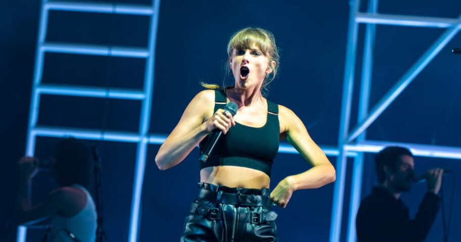 Taylor Swift Fan Unboxes Vinyl Only to Discover "Creepy" Electronic Music Audio img