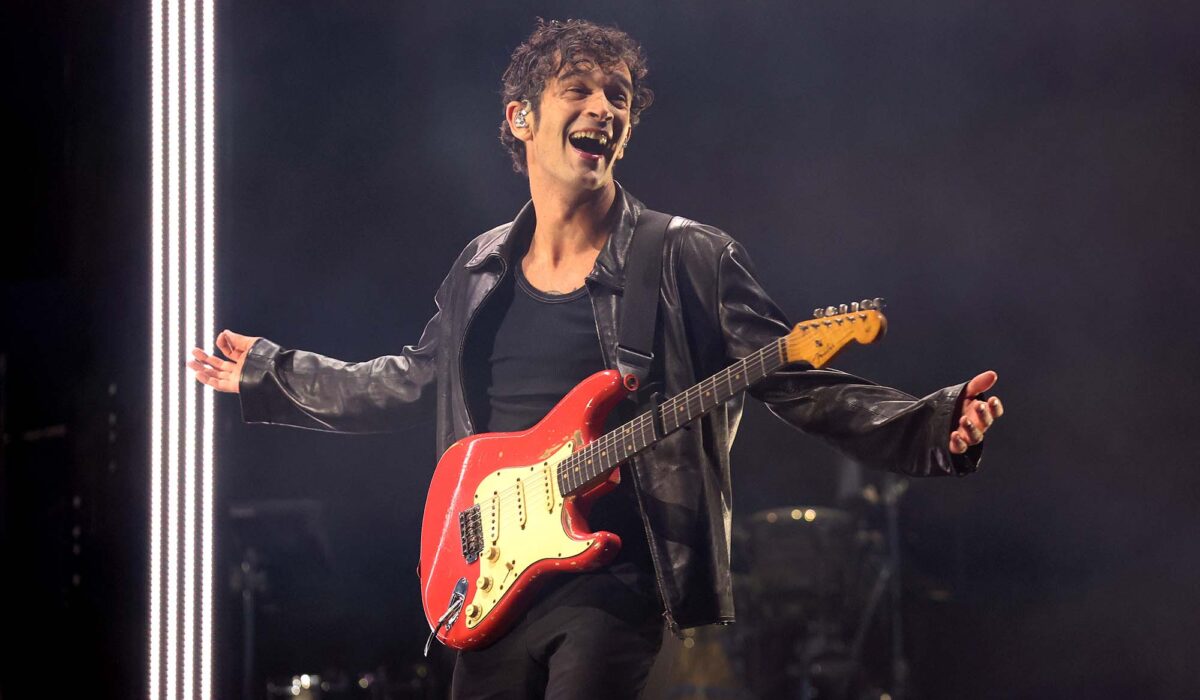 The 1975 give Lewis Capaldi a tribute during their Reading set img