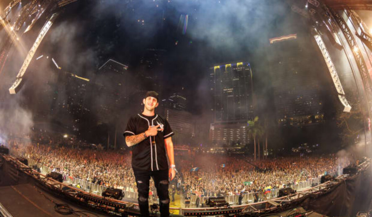 45 Shades of ILLENIUM: Listen to the Biggest Remix Album of the Year img
