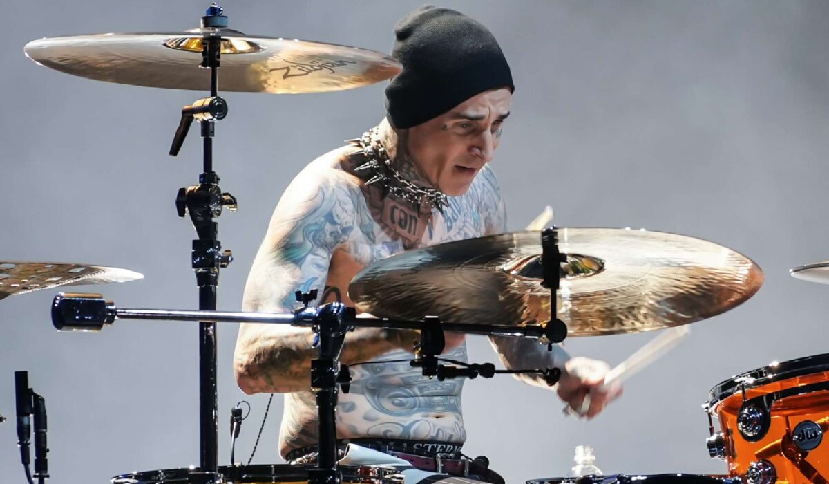 Blink-182’s Travis Barker shared images from airport prayer room img