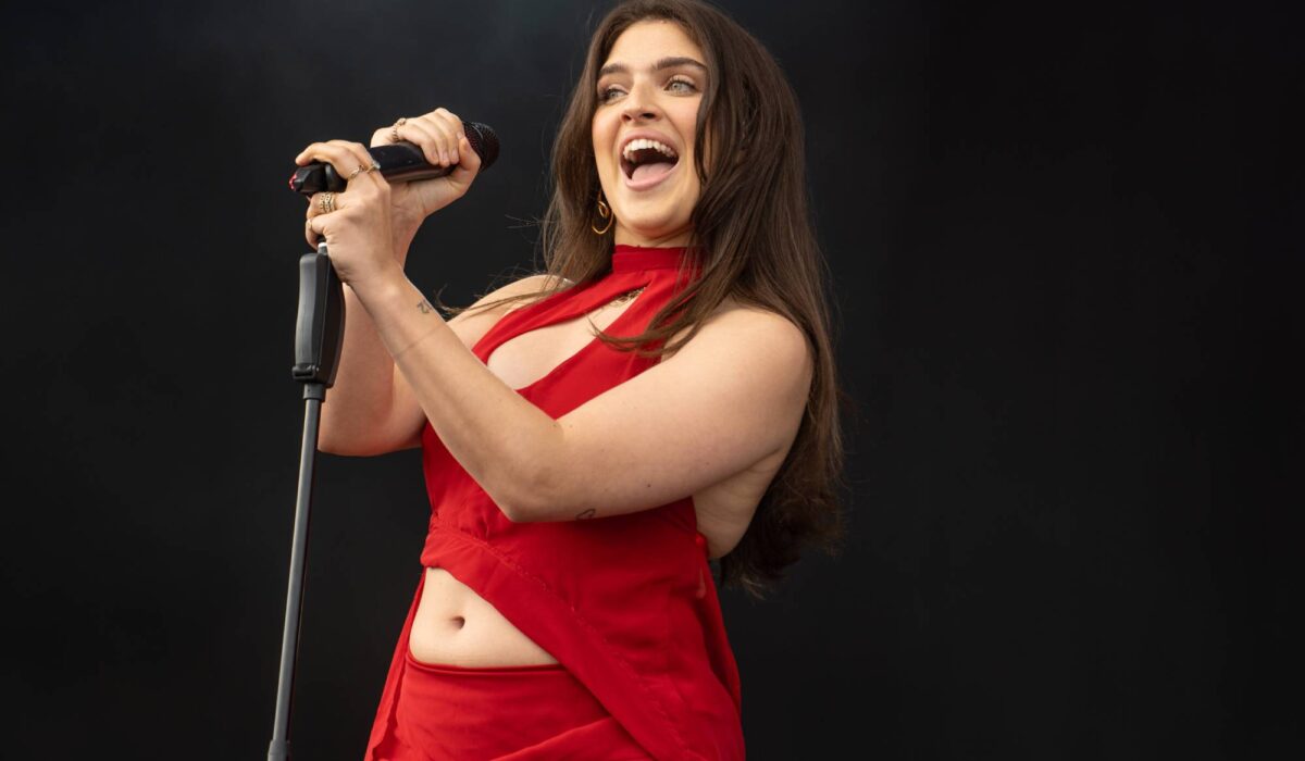 Mae Muller says she felt her “life was over” after Eurovision result img