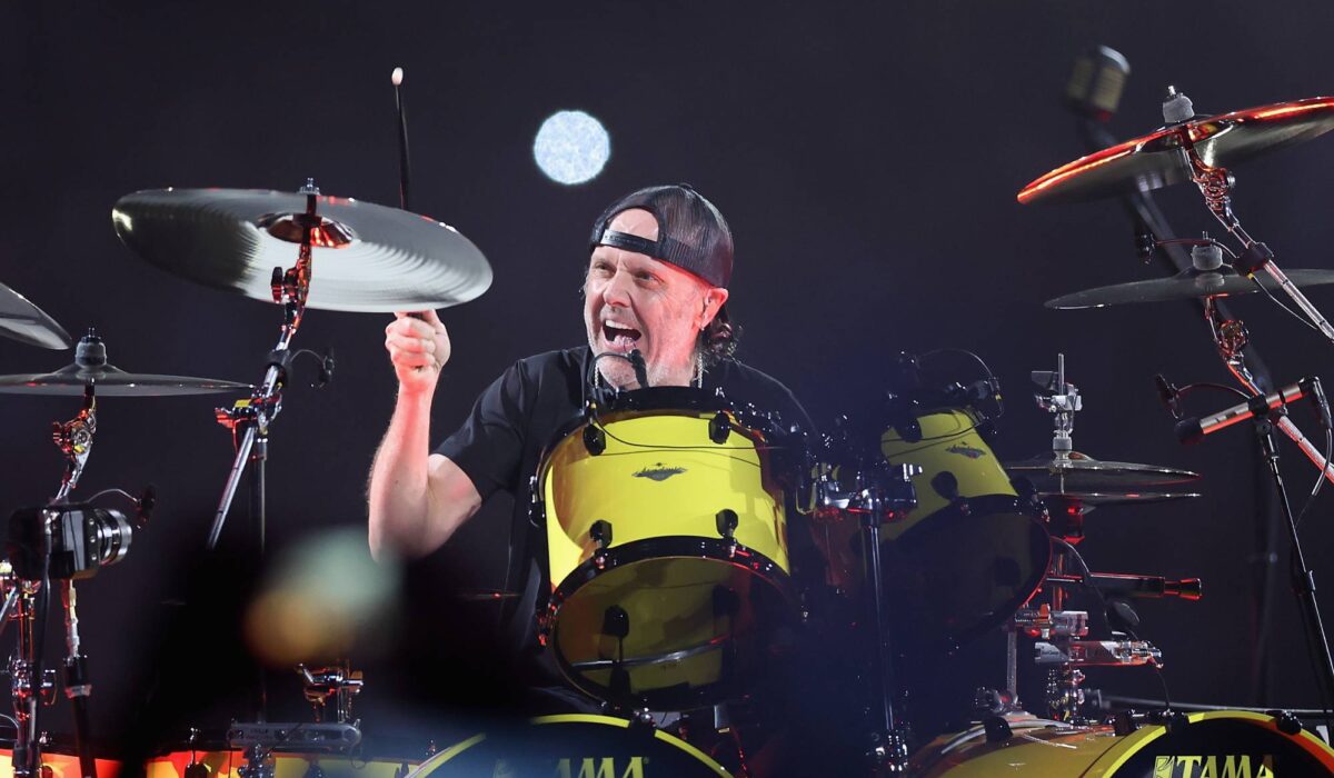 Metallica’s Lars Ulrich “happy” people “still stream or buy or steal our records” img