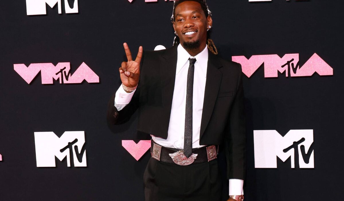 Offset announces upcoming LP ‘Set It Off’ and shares video for ‘Fan’ img
