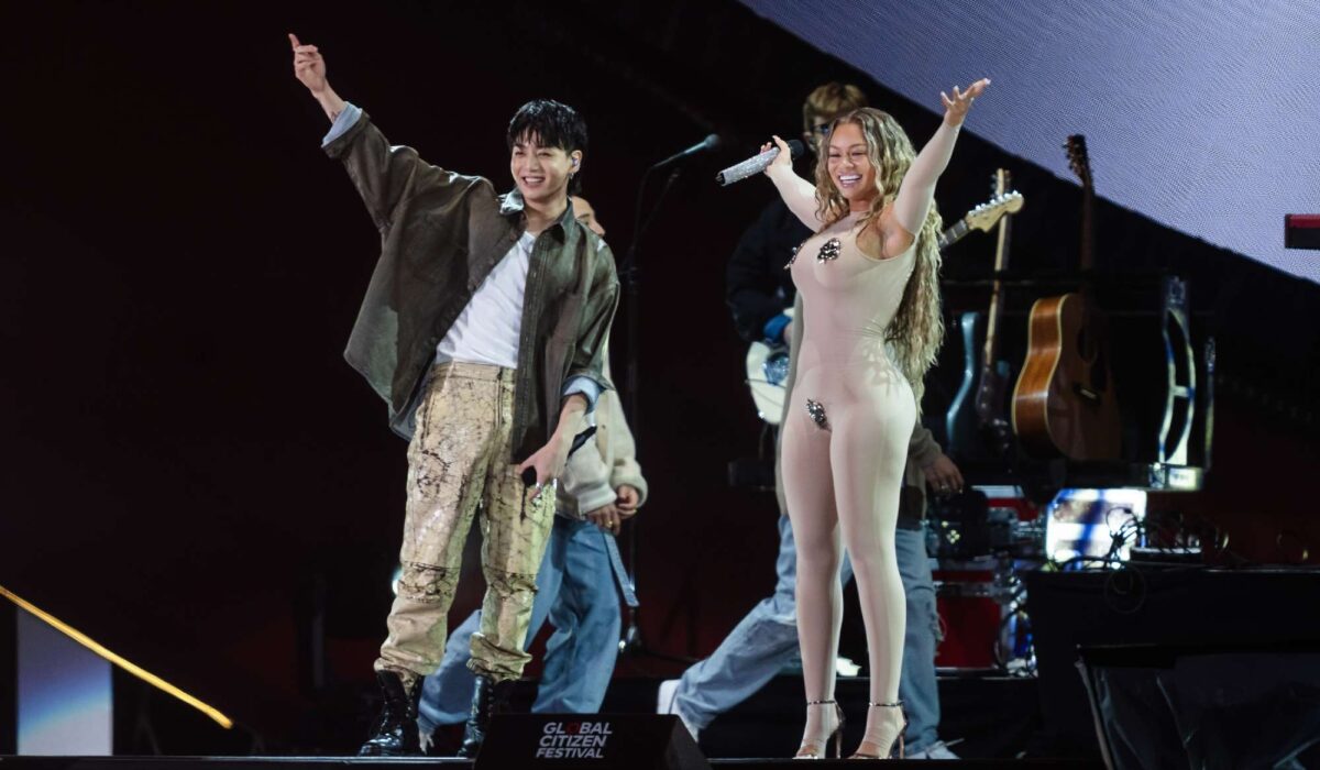 Watch BTS’ Jungkook and Latto perform ‘Seven’ at Global Citizen 2023 img