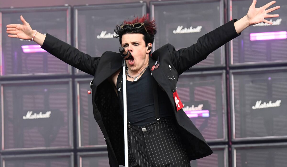 Watch Yungblud tease new collaboration by surprise calling a fan img