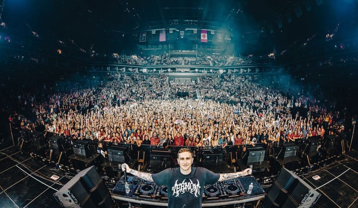 William Black continues album rollout with fourth Lowly single, ‘Lie’ – Dancing Astronaut img