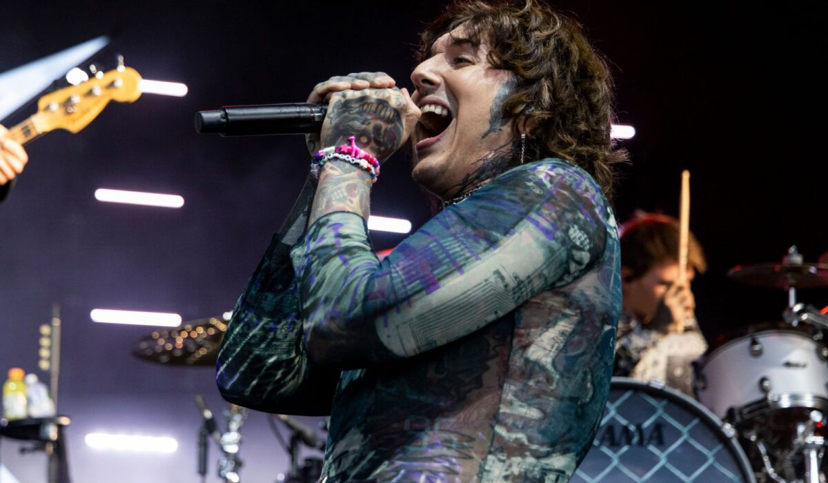 Bring Me The Horizon drop anthemic new single ‘DArkSide’ img