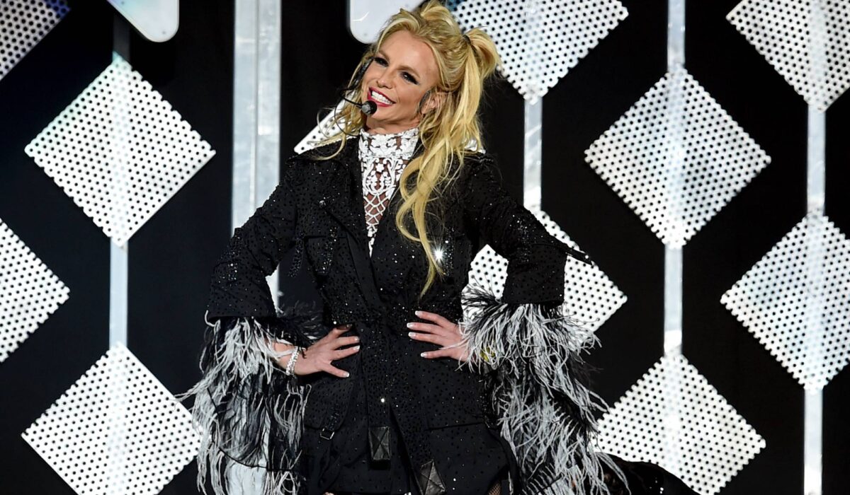 Britney Spears shares that she doesn’t want her memoir to “offend anyone” as she has “moved on” img