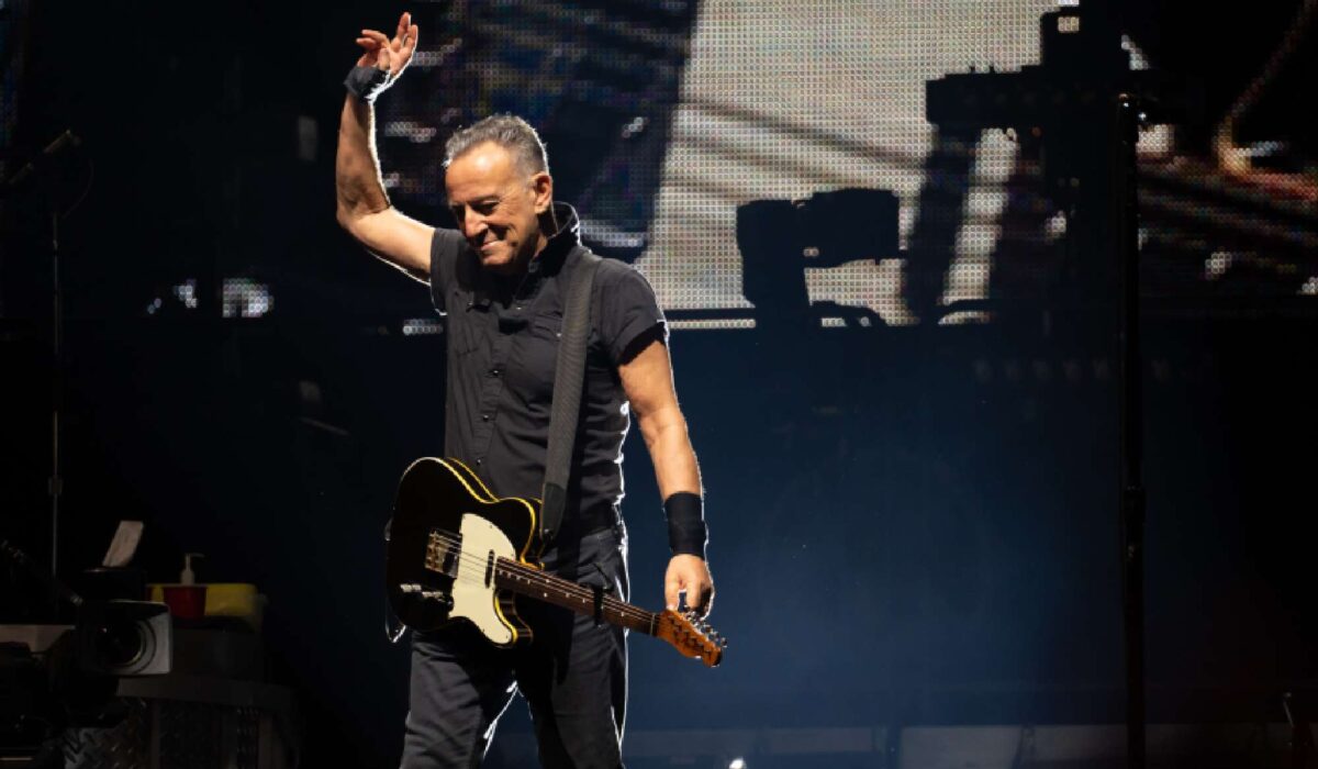 Bruce Springsteen announces rescheduled US tour dates for 2024 img