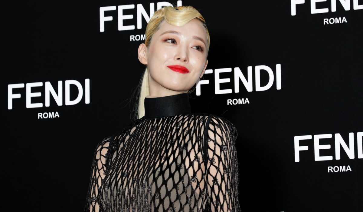 Documentary starring late K-pop star Sulli to hit Netflix in November img