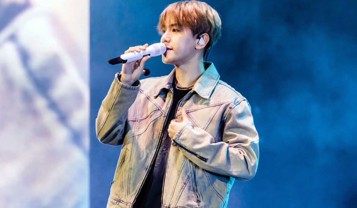 EXO’s Baekhyun joins new ‘League of Legends’ boyband img