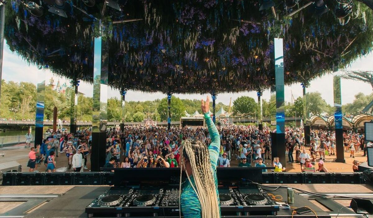 HoneyLuv combines with NEZ for sultry house blend, ‘Let’s Get Sexy’ – Dancing Astronaut img