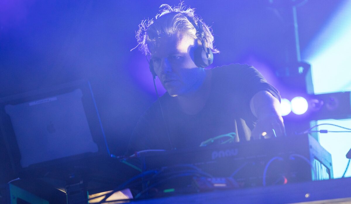 Listen to Pnau and Empire Of The Sun team up for ‘AEIOU’ img