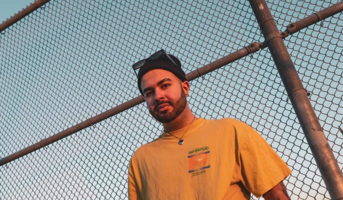 Low Mileage's New Single Is a Sonic Labyrinth of Heartache: Listen to "Hold You" img