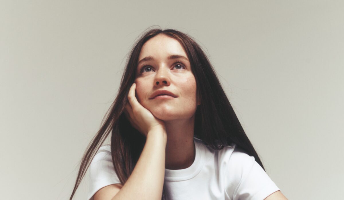 Sigrid shares new single ‘Ghost’ and announces ‘The Hype’ EP img