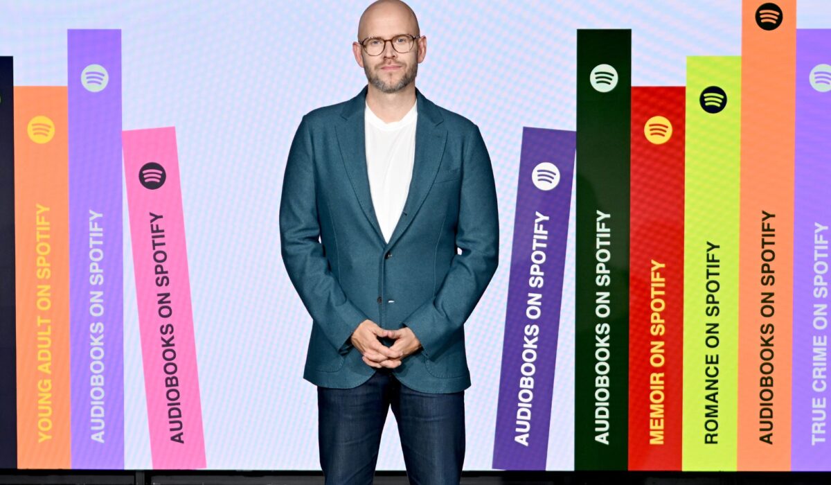 Spotify to offer 15 free hours of audiobook streaming per month img