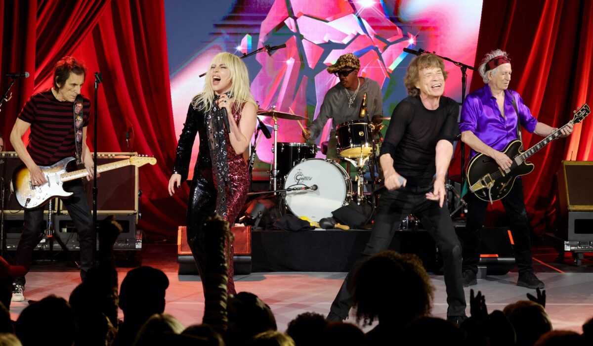 The Rolling Stones perform with Lady Gaga at New York show img